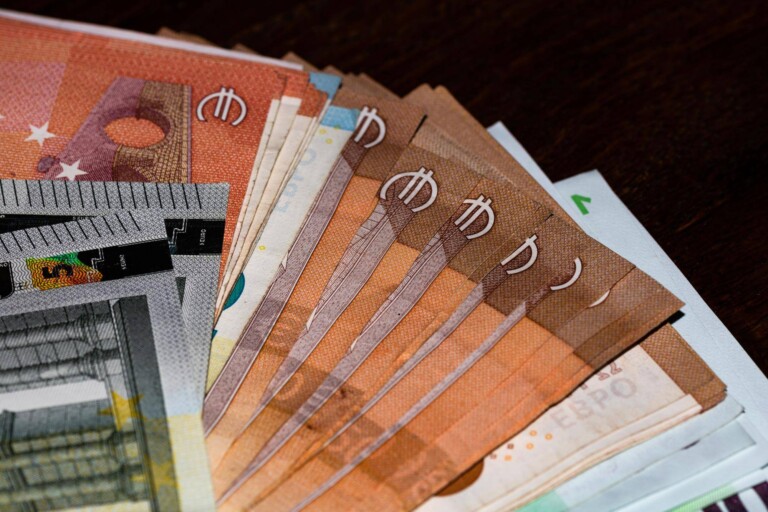 Jak się przelicza euro na polskie w codziennych sytuacjach?