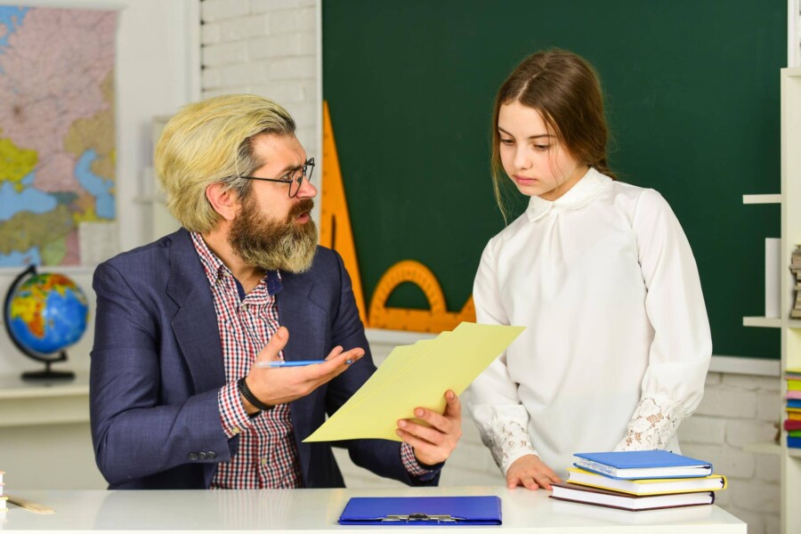 Co z nauczycielem kontraktowym po zmianach w przepisach?