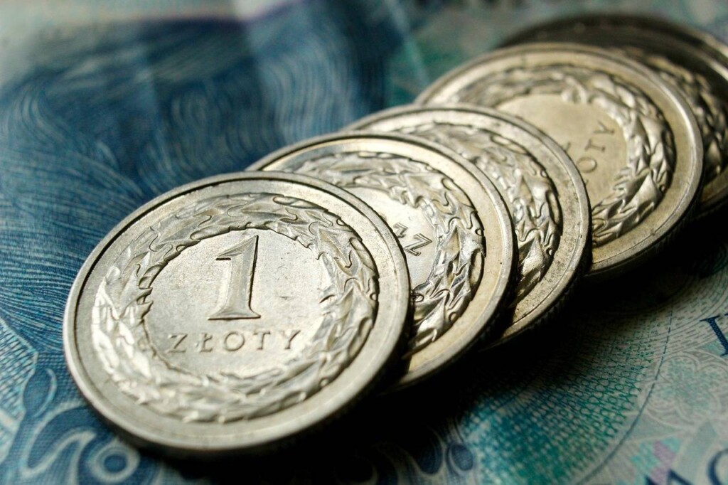 Po ile dziś stoi złoty i co wpływa na jego kurs?